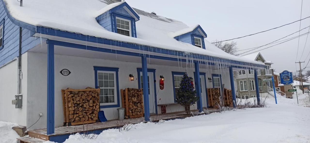 La Maison Bleue Saint-Ferreol-les-Neiges エクステリア 写真