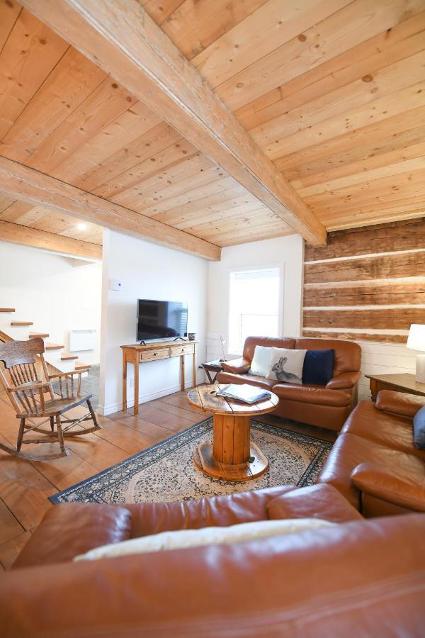 La Maison Bleue Saint-Ferreol-les-Neiges エクステリア 写真